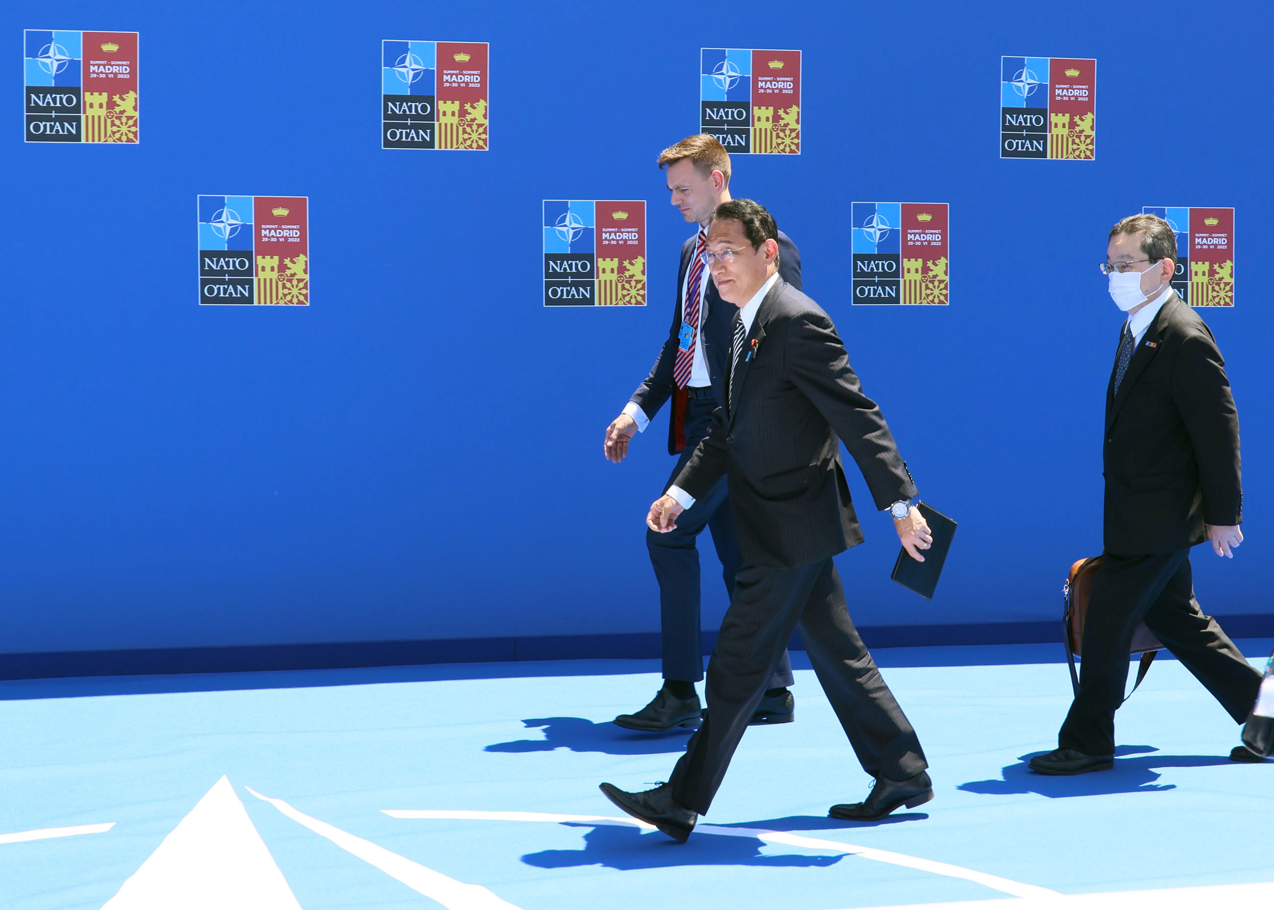 Prime Minister Kishida arriving at the venue of the NATO Summit (3)