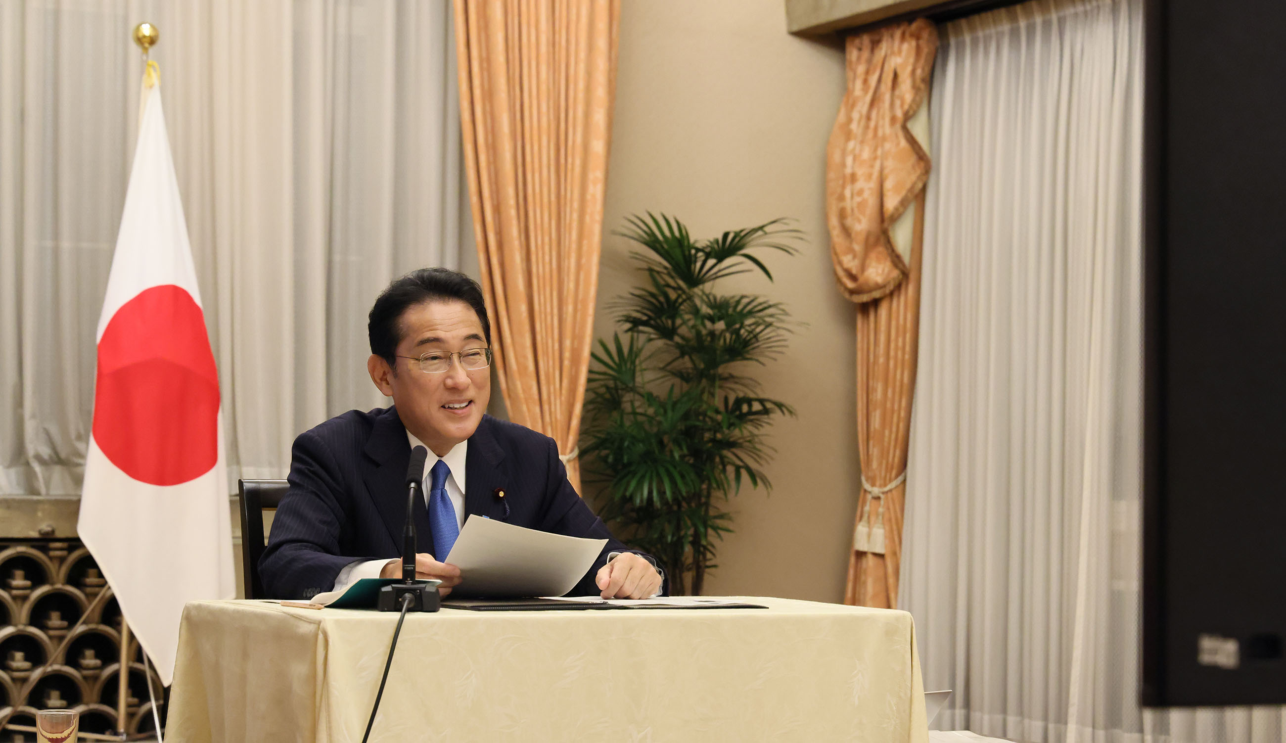 Photograph of the Japan-Djibouti Video Summit Meeting (2)