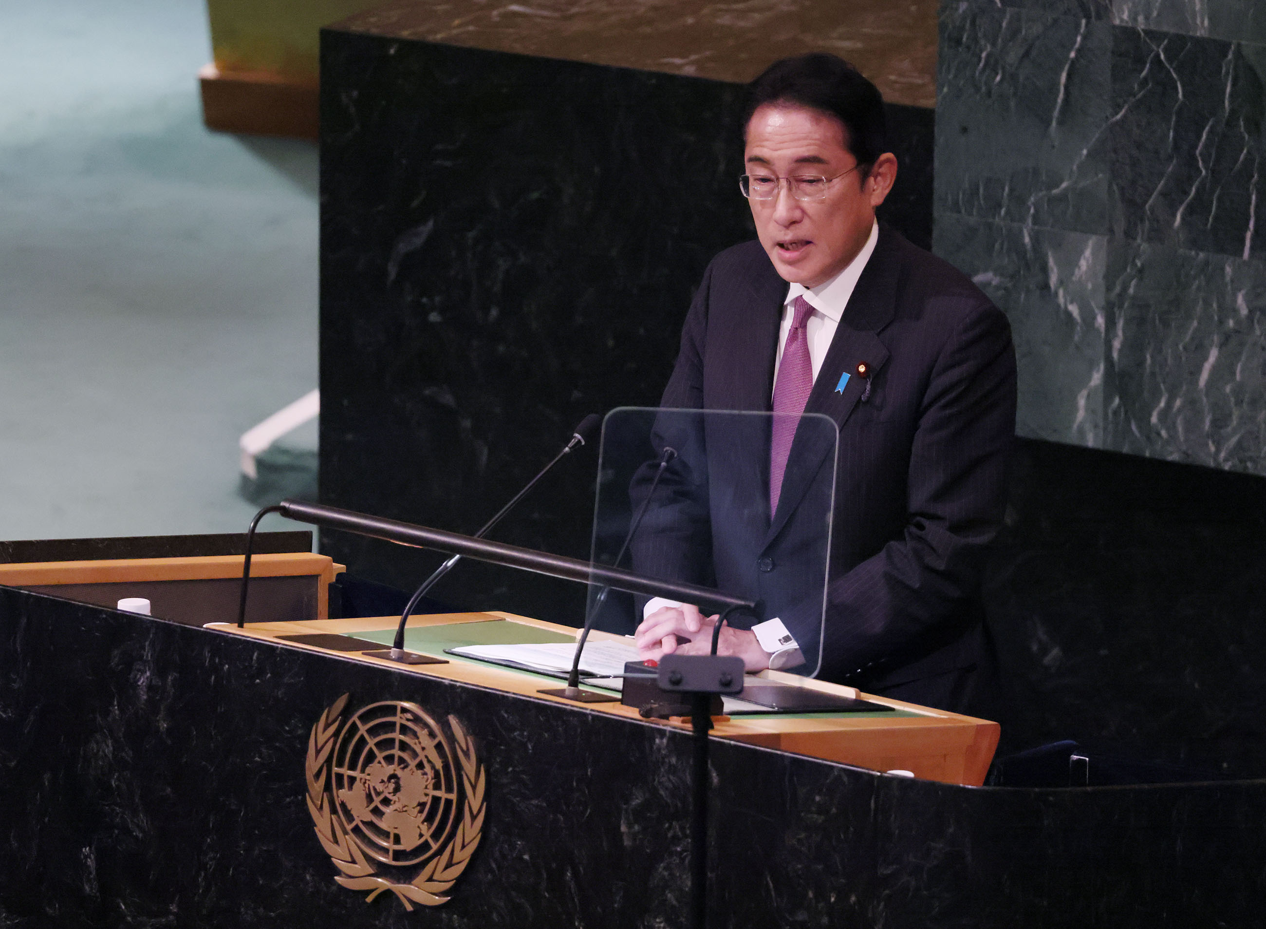 Photograph of the Prime Minister delivering an address at the United Nations General Assembly (1)