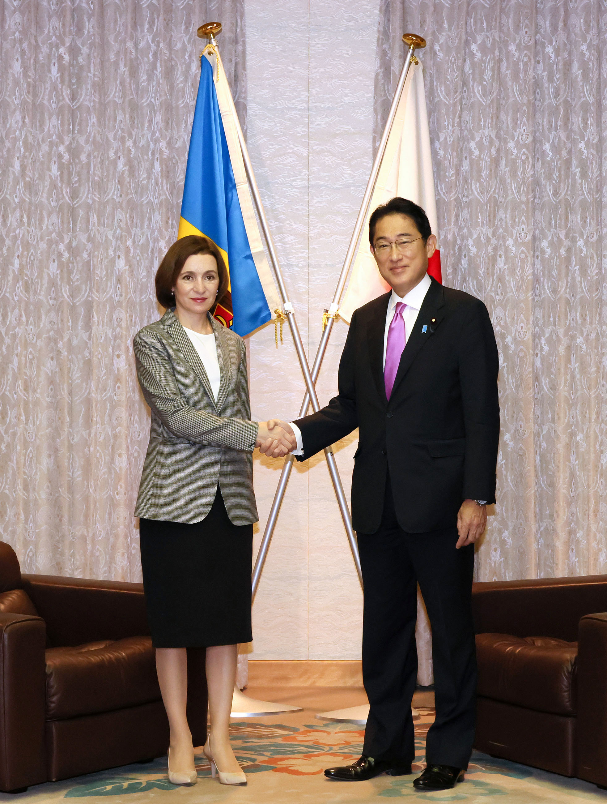 Japan-Moldova Summit Meeting (2)