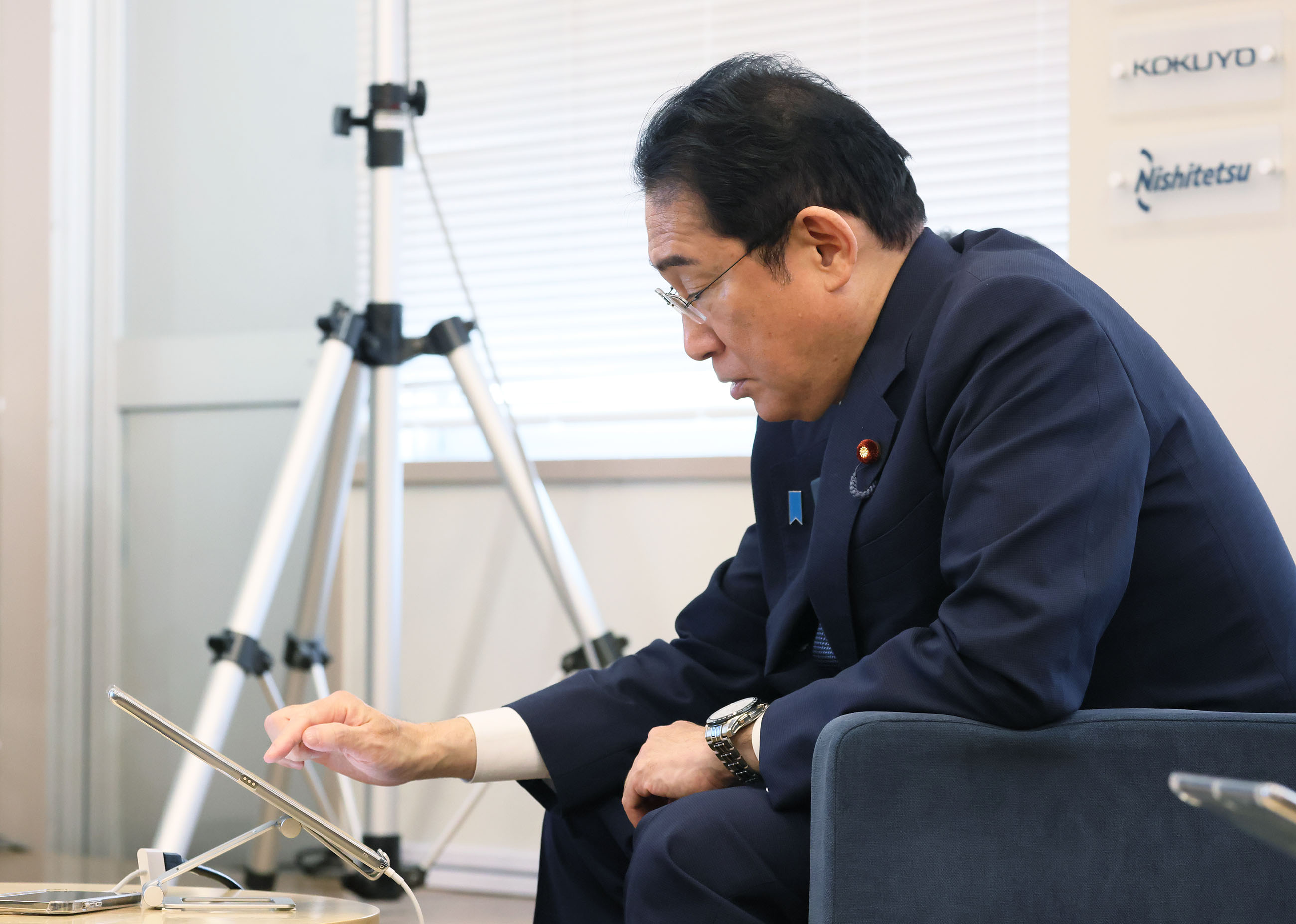 Prime Minister Kishida visiting the Fukuoka Growth Next (3)