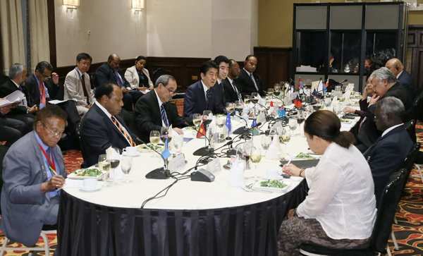 Photograph of the Prime Minister delivering a speech at the Third Japan-Pacific Islands Leaders Meeting (2)