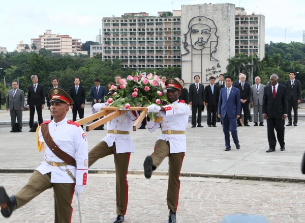 Photograph of the Prime Minister attending the floral tribute (1)