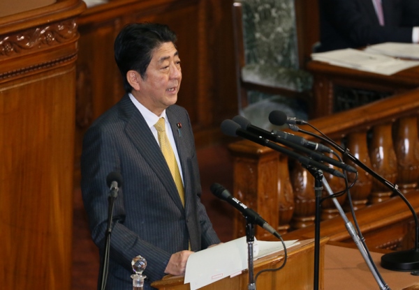 Photograph of the Prime Minister answering questions (4)