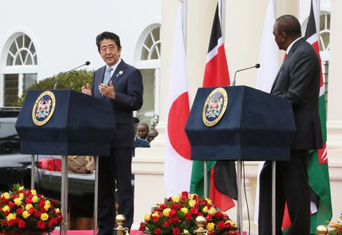 Photograph of the Japan-Kenya joint announcement (2)