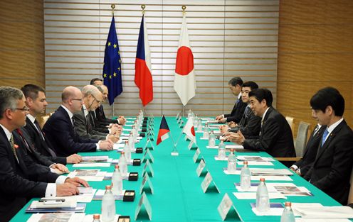 Photograph of the Japan-Czech Republic Summit Meeting