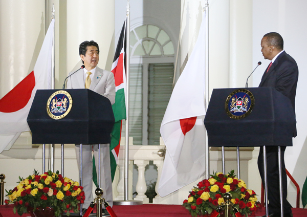 Photograph of the Japan-Kenya joint press announcement (1)