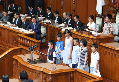 Photograph of the Parliament of Children (6)