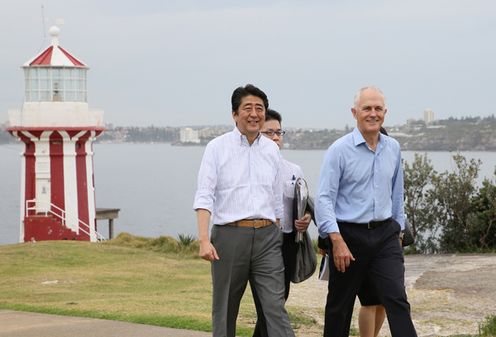Photograph of the leaders taking a walk (1)