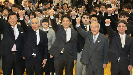 Prime Minisiter Abe visits Iwate