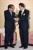 Photograph of the Prime Minister shaking hands with President Takagi of RENGO in a government-labor meeting (2)