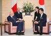Photograph of Prime Minister Hatoyama holding talks with President Napolitano (1)