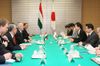 Photograph of Prime Minister Hatoyama holding talks with President László Sólyom