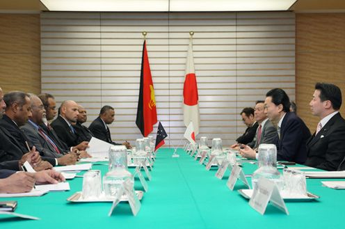 Photograph of the Japan-Papua New Guinea Summit Meeting (1)