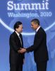 Photograph of Prime Minister Hatoyama receiving a welcome from US President Obama 2