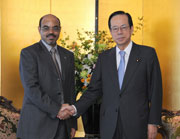 Photograph of PM Fukuda and Prime Minister of the Federal Democratic Republic of Ethiopia Meles Zenawi