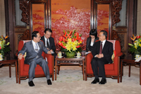Photograph of Prime Minister Fukuda holding talks with Premier Wen Jiabao