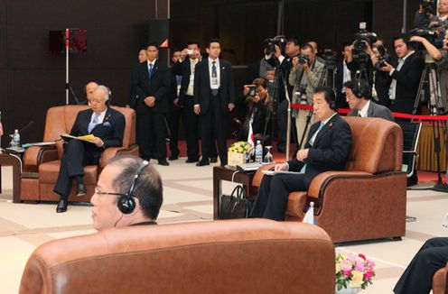 Photograph of the Japan-ASEAN Summit Meeting