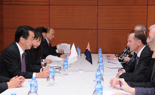 Photograph of the Japan-New Zealand Summit Meeting