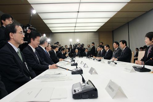 Photograph of the Prime Minister attending the meeting of the Ministerial Council on Monthly Economic Report and Other Relative Issues