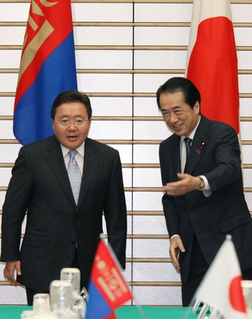 Photograph of the Japan-Mongolia Summit Meeting 1
