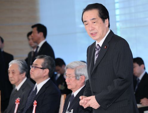 Photograph of the Prime Minister delivering an address at the meeting of the Reconstruction Design Council in Response to the Great East Japan Earthquake 1