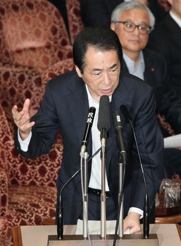 Photograph of the Prime Minister answering questions at the meeting of the House of Councillors Special Committee on Reconstruction from the Great East Japan Earthquake 1