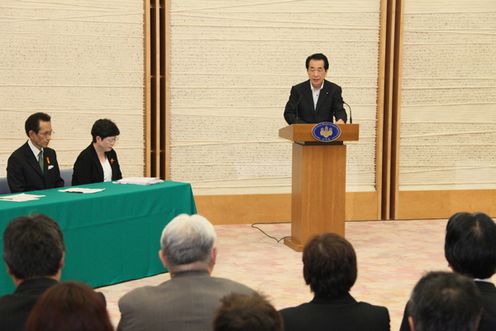 Photograph of the Prime Minister delivering an address at the meeting with the legal team and plaintiffs in a hepatitis B suit 2