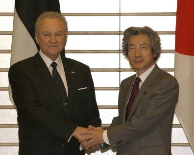 Japan-Estonia Summit Meeting
