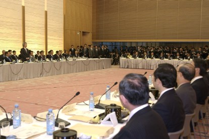 Prime Minister Attends Meeting of Nation's Prefectural Governors 