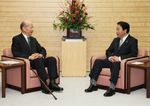 Photograph of the Prime Minister holding a dialogue with Chairperson Taizo Nishimuro of the New Japan-China Friendship Committee for the 21st Century