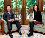 Photograph of the Prime Minister attending an interview with Ms. Keiko Kojima