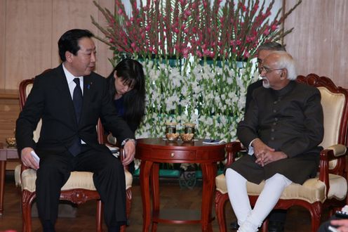 Photograph of Prime Minister Noda meeting with Vice President M. Hamid Ansari
