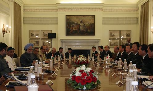 Photograph of the leaders at the Japan-India Summit Meeting