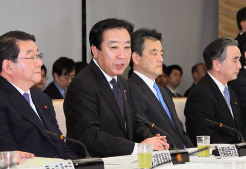 Photograph of the Prime Minister delivering an address at the meeting of the Headquarters for the Reconstruction from the Great East Japan Earthquake 1