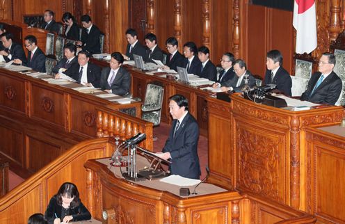 Photograph of the Prime Minister delivering a policy speech during the plenary session of the House of Councillors 3