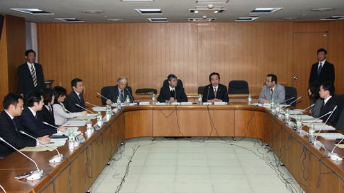 Photograph of the Prime Minister delivering an address at the meeting of the Frontier of Peace Panel 1