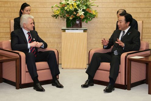 Photograph of Prime Minister Noda meeting with Chairman of the Verkhovna Rada of Ukraine Volodymyr Lytvyn