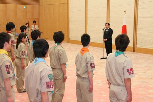 Photograph of the Prime Minister receiving a courtesy call from the representatives of the Boy Scouts and Girl Scouts who received the 