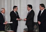 Photograph of the Prime Minister receiving a letter of request from the Governor of Fukushima Prefecture and the mayors of eight towns and villages in Futaba County, Fukushima Prefecture 1