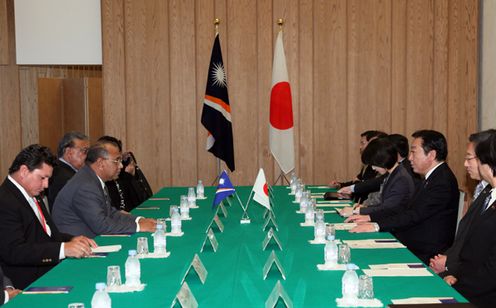 Photograph of the Prime Minister at the Japan-Marshall Summit Meeting
