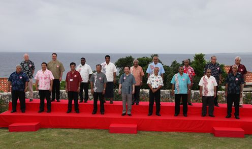 Photograph of the leaders attending a photo session
