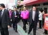 Photograph of the Prime Minister observing the shopping district in Suehiro-cho
