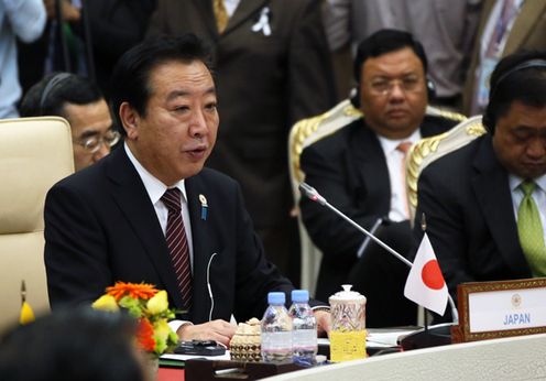 Photograph of the Prime Minister speaking at the Japan-ASEAN Summit Meeting