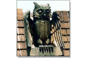 The horned owl on top of the Kotei (Prime Minister's Residential Area)
