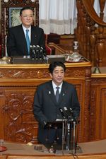 Photograph of the Prime Minister at the plenary session of the House of Councillors 1