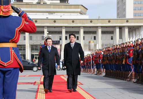 Photograph of the Prime Minister attending the welcome ceremony 2