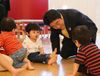 Photograph of the Prime Minister visiting Kangaroom Shiodome, a nursery school operated by Shiseido 3