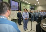 Photograph of the Prime Minister giving words of encouragement to site personnel (1)