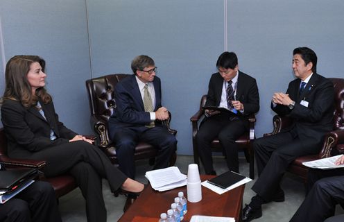 Photograph of the Prime Minister holding talks with Mr. Bill Gates